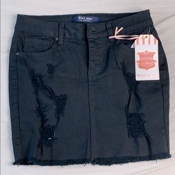 Distressed Raw-hem basic mini denim skirt - Picture 2 of 10